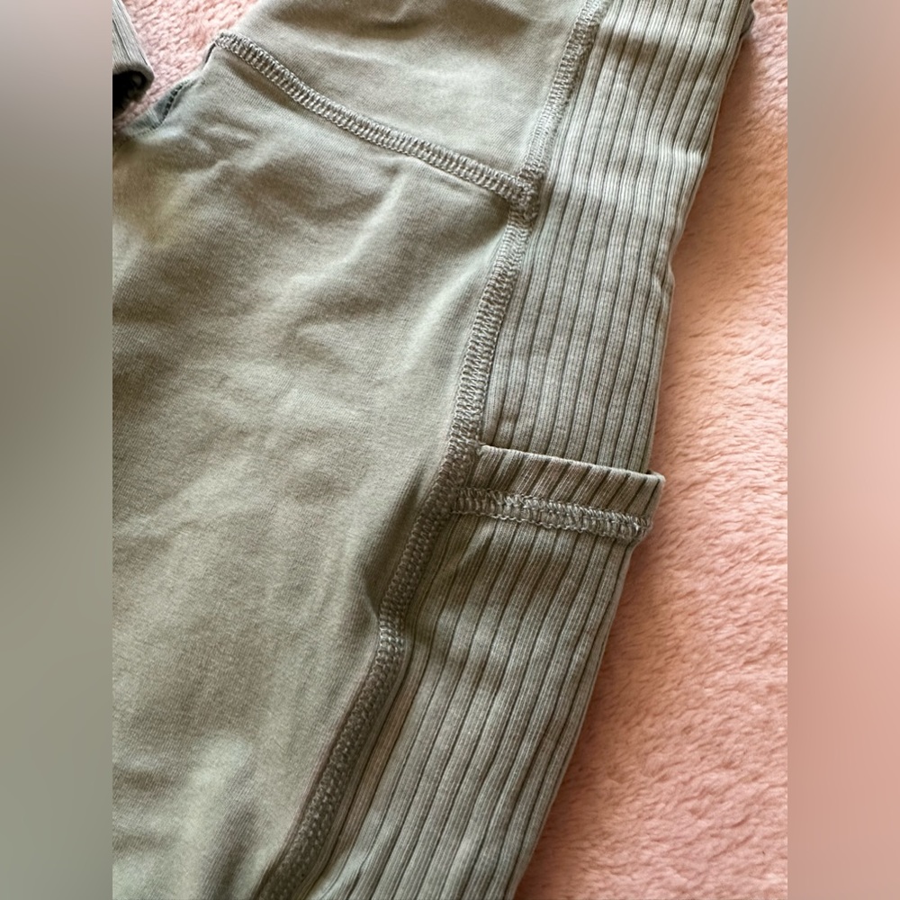 Aerie Two Piece Set - Top Medium Pants Small - Picture 6 of 9